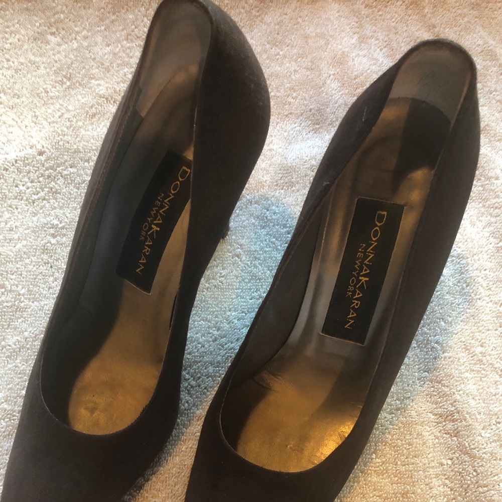 Donna Karan NY brown suede pumps
